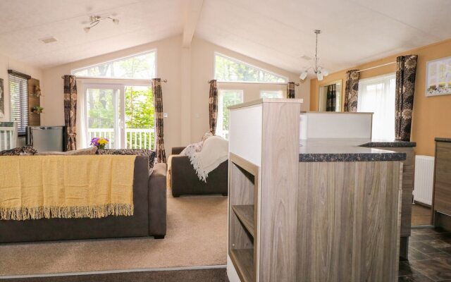 Squirrel Lodge Hazel 6