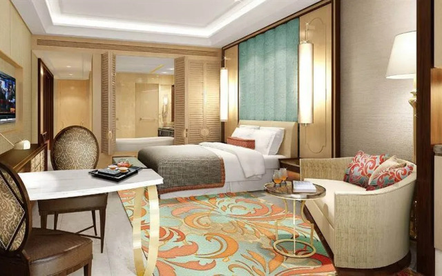 Sheraton Sanya Bay Resort
