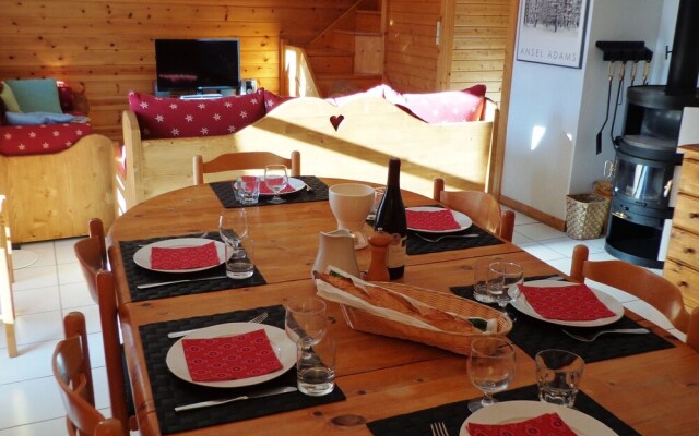 Exquisite Chalet in Rhone Alpes With Swimming Pool
