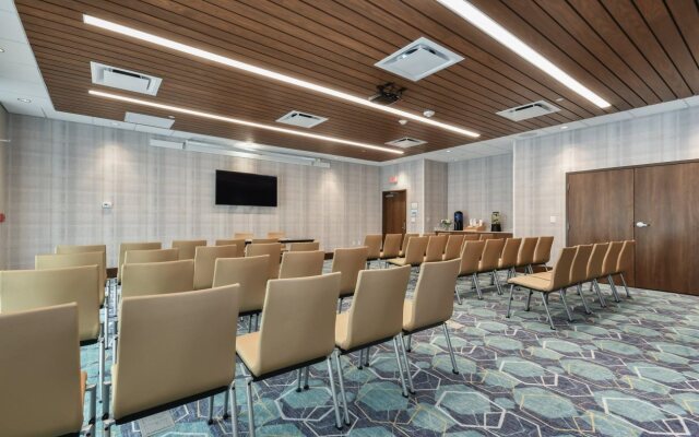 Holiday Inn Express & Suites Charlotte - Ballantyne by IHG