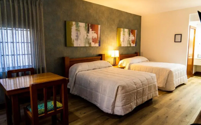 Hotel Suites el Paseo