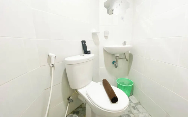 Homey 1Br Without Living Room At Amartha View Apartment