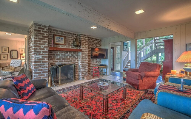 5 South Beach Lagoon