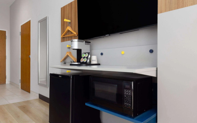 Microtel Inn & Suites by Wyndham Tracy