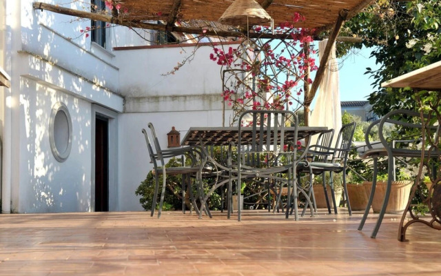 House With 7 Bedrooms in Massa Lubrense, With Wonderful sea View, Enclosed Garden and Wifi Near the Beach