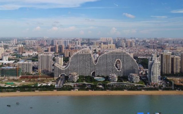 Beihai Beibu Gulf No.1 Haitang Haijing Holiday Apartment