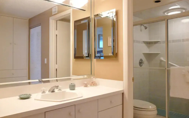 South Seas Tower 4-1209