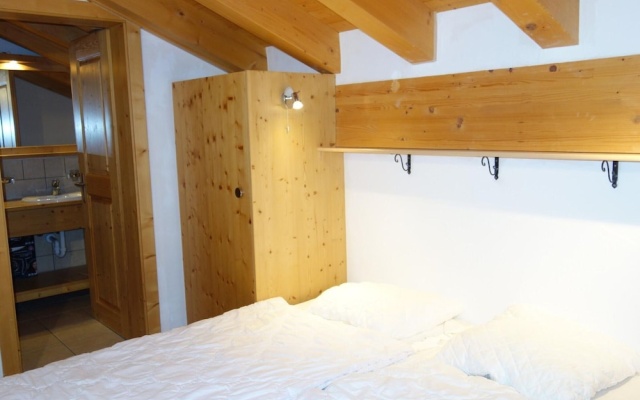 Hilltop Apartment With Views – Guest Rooms – Veysonnaz