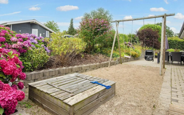 6 Person Holiday Home in Hejls