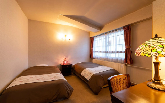 Hotel Sunny Shiga – Guest Rooms – Yamanouchi