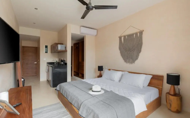 Modern Studio Breathtaking Pool GYM Fast Wifi Concierge, Tulum