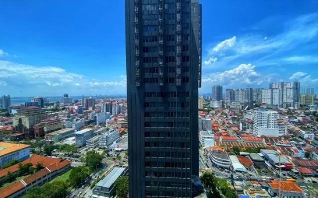 Tropicana 218 Macalister by Keith – Outside – George Town
