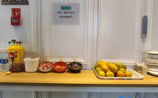 Xana Lite Hotel (Jinan Huayuandong Road Subway Station)