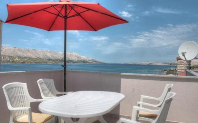 Petros Apartments Pag