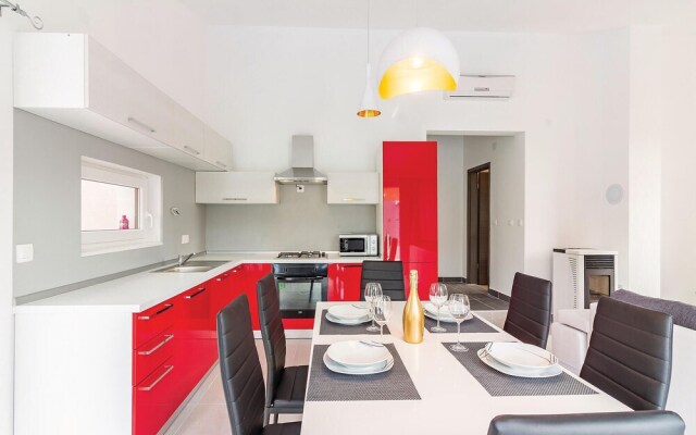 Nice Home in Vodnjan With Wifi and 2 Bedrooms