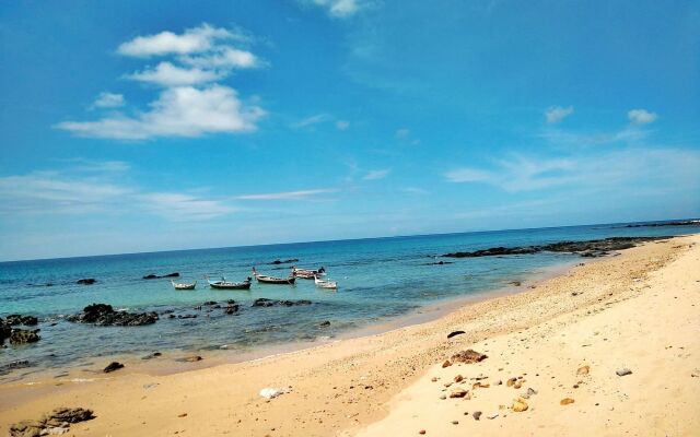 The Sea At Lanta Hotel