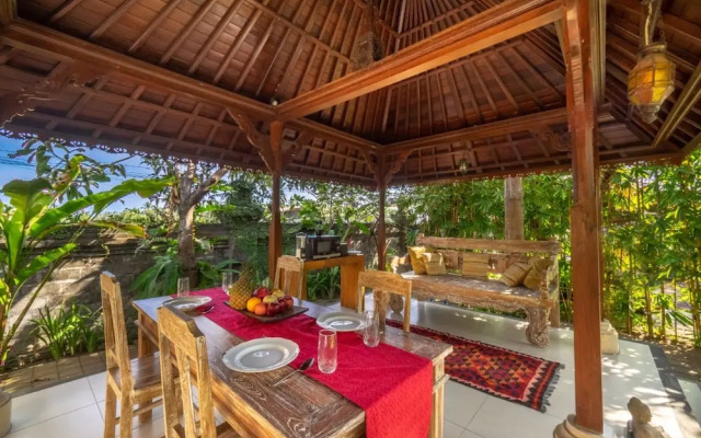 Tiis Garden Puri Villas