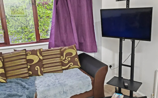 Beautiful 1-bed Apartment in Croydon-free Parking