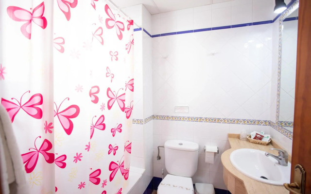 Hotel Oasis Atalaya