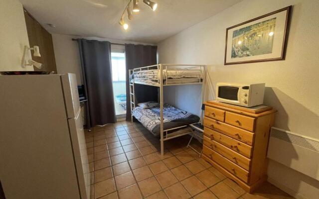 Appartement Le Grau-du-Roi, 1 pièce, 4 personnes - FR-1-250-236
