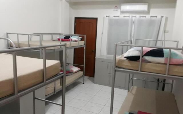 JDL Residences - Hostel