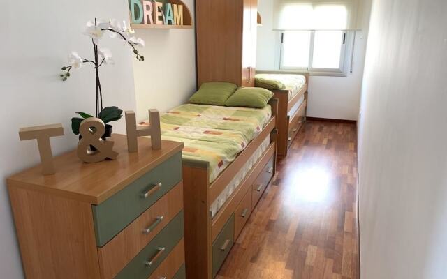 T&H Romana Salou Family Apartment