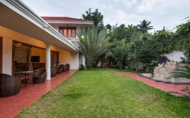 Dwarak Inn