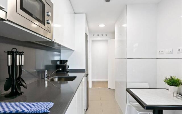 Stunning 2 Bed Apt, Sleeps 6 nr Adelfas