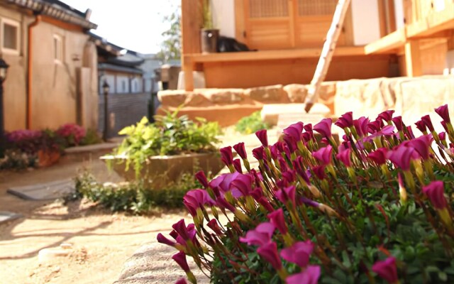 Jeonju Cheonnyunu-i-achim Pension