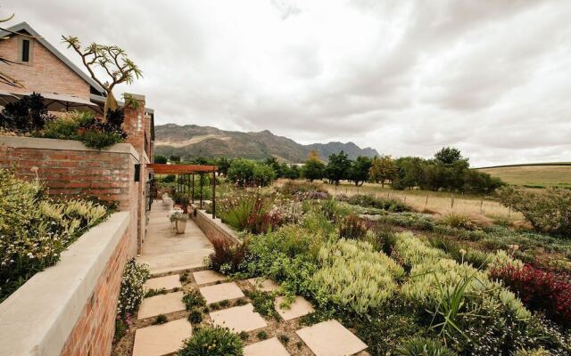 Vineyard Views Country House