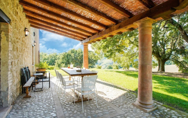 Belvilla by OYO Villa Sparina