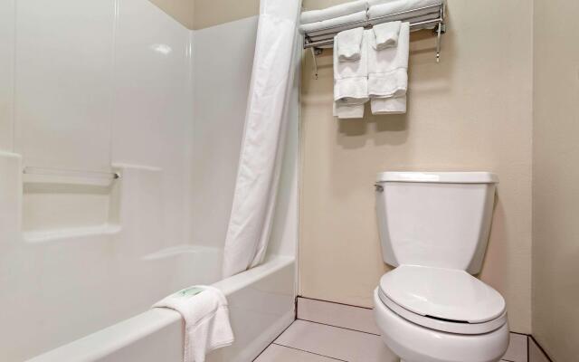 Quality Inn Hays I-70