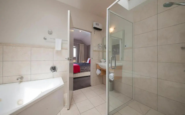 Apartment Fourteen