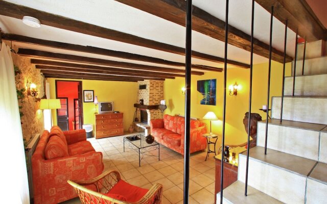 Modern Holiday Home in Souillac With Swimming Pool