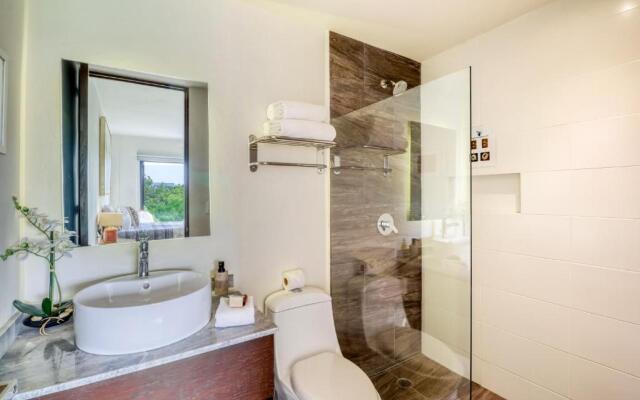 Zulim Condo - 302