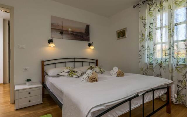 Villa Zelda Comfortable Holiday Residence