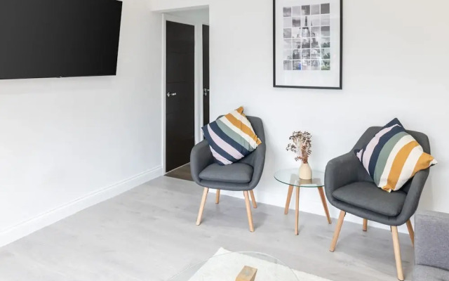 Host Stay Marguerita Road