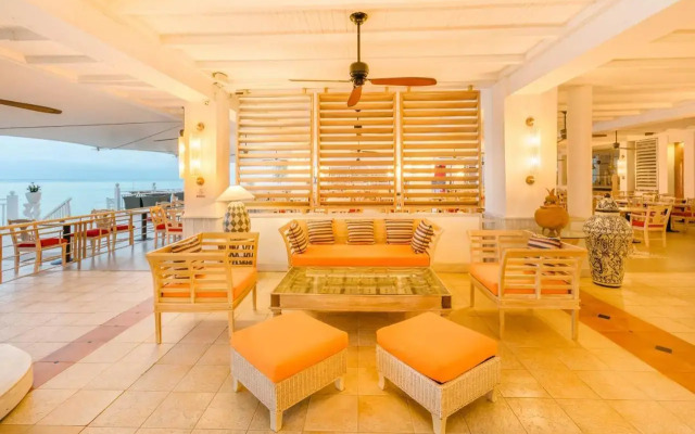 Grand Decameron Montego Beach, A Trademark All-Inclusive Resort