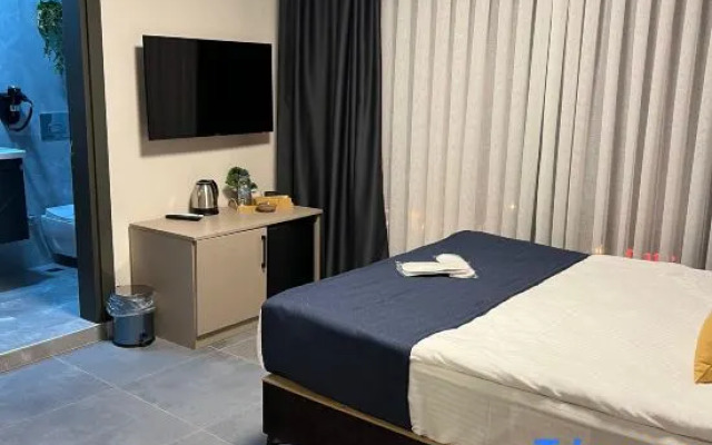 Zulu Suites