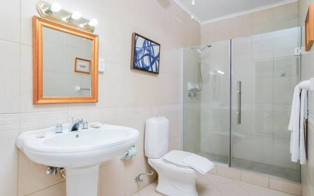 Tranquil 2BR 2BA in Gated Community Great Location