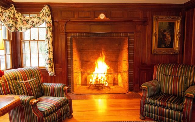 Blackberry River Inn