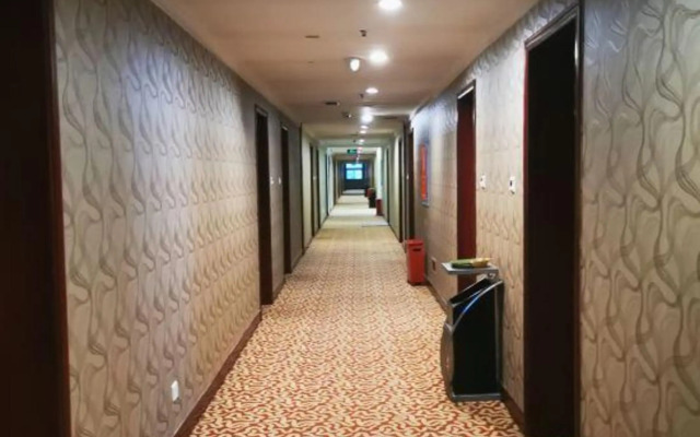 Wanshui Qianshan Hotel