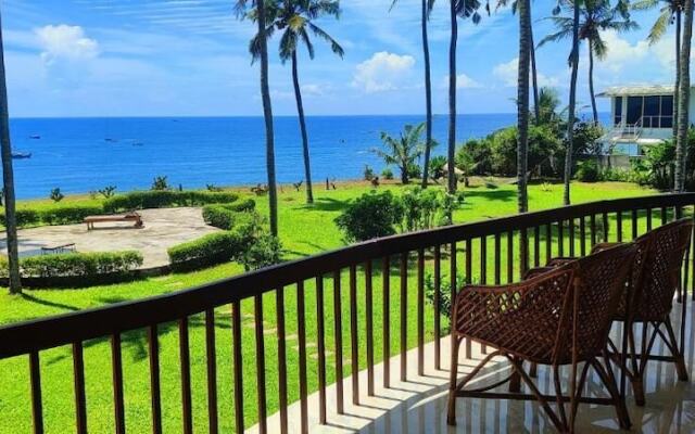 Pura Vida Varkala