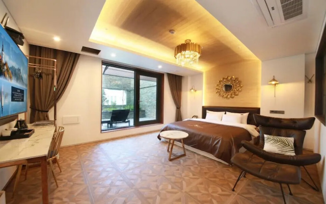 Gimpo Hotel M Tower
