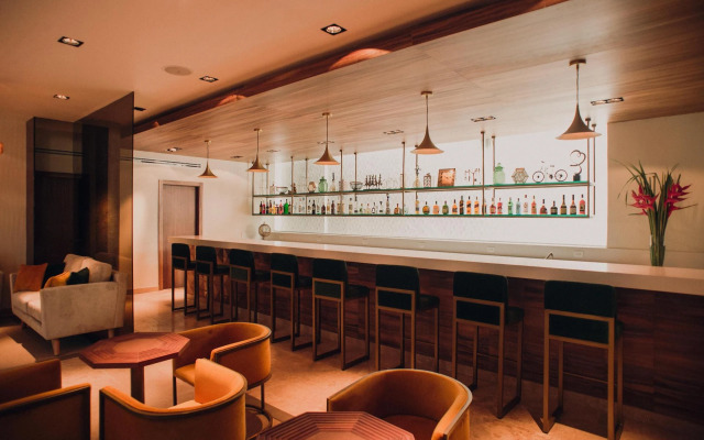 Antera Hotel & Residences