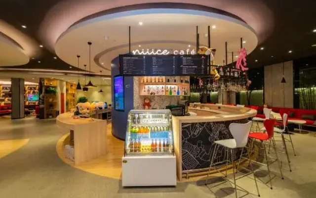 Ibis Hotel (Nanyang Xixia Baiyu Road)