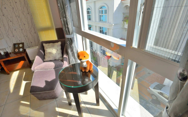 White Cotton Candy B&B