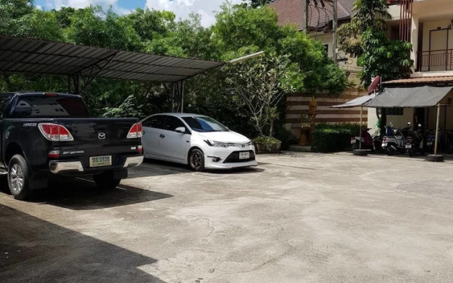 Blue Melon Cafe & Hostel