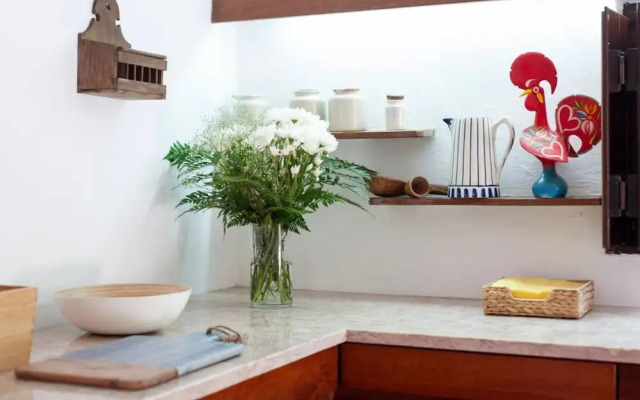 Pine Tree House in Azeit o