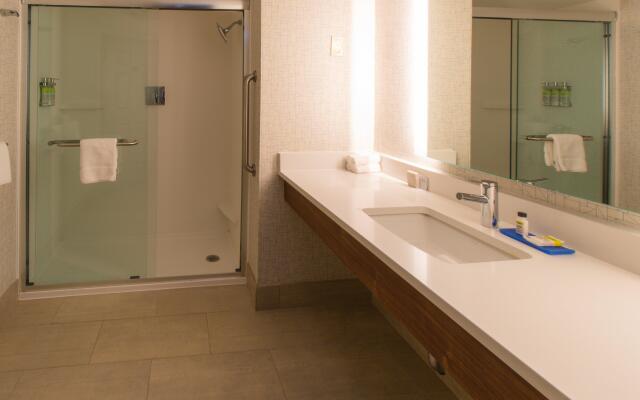 Holiday Inn Express and Suites Manassas by IHG
